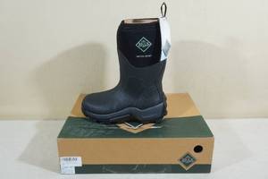 lot 88 image: Muck Arctic Sport Boots - Mens 5Womens 6