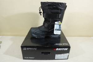 lot 90 image: Baffin Eiger Winter Boots - Mens 11