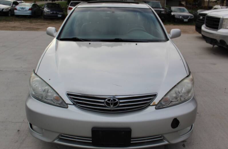 2006 Toyota Camry XLE 4dr Sedan