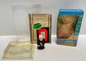 1988 Wizard Of Oz Munchkins & Adams Family Uncle Fester Cereal Flashlight Promo