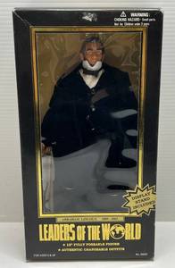 1998 LEADERS OF THE WORLD 12 Fully Possible Abraham Lincoln Action Figure (NIB)