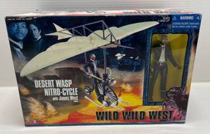 1999 X-Toys Inc. WILD WILD WEST Desert Wasp Nitro Cycle With James West Figure (NIB)