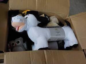 lot 18 image: Box of New Overstocks