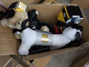 lot 21 image: Box of New Overstocks
