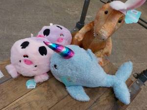 lot 23 image: 4 Stuffed Pets new with tags