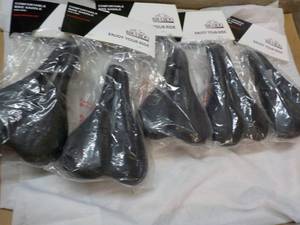 lot 89 image: 5 Bikeroo Bike Saddles For Men...