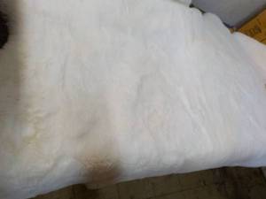 lot 100 image: Mon Chateau Luxe Faux Fur Quad Rug 70 x 43, pillow, 2 floor mats and wall dcor