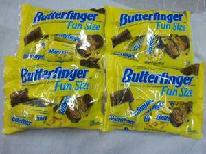 lot 267 image: 4 x 10.0 oz bags Butterfinger Fun Size Bars past best date