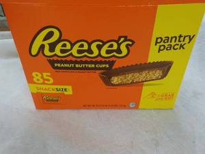 lot 388 image: Box of 85 Reeses Snack Size best date 072024