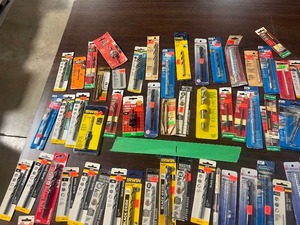 ASSORTMENT OF DRILL BITS