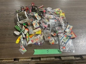 VINTAGE FISHING LURES