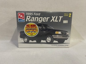 lot 25 image: 1995 Ford Ranger XLT - Factory Sealed