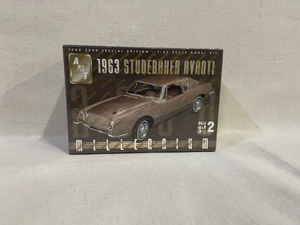 lot 72 image: 1963 Studebaker Avanti - Factory Sealed