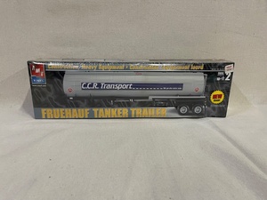 lot 73 image: Fruehauf Tanker Trailer - Factory Sealed
