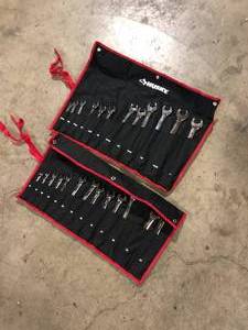 Lot of Husky Master Metric and SAE Reversible Ratcheting Wrench Set (25-Piece)
