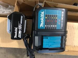 Makita LXT 18V Lithium-Ion Cordless 18 in. Telescoping Articulating Pole Hedge Trimmer Kit, 4.0Ah Customer Returns See Pictures Customer Returns See Pictures