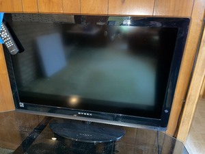 Dynex 32 Flat screen TV with remote...Tested