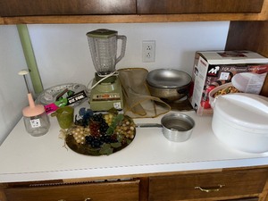 Misc. Lot of kitchen appliances etc see photos