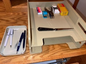 office desk supplies
