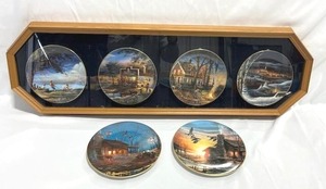 lot 20 image: Terry Redlin Limited Edition Plate Collection (13 x 42 Frame)