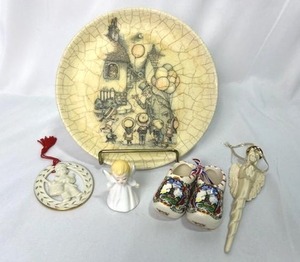 lot 53 image: Vintage Knick Knack Lot