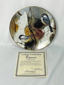 lot 62 image: Limited Edition Pickets & Vines Collector Plate by Mike Casper (8.25 Diameter)