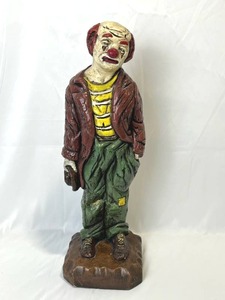 lot 63 image: Vintage Hobo Clown Statue Sculpture (20 Tall)