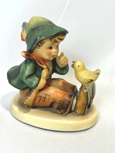 lot 91 image: Vintage Hummel Singing Lessons 3.5 Figurine