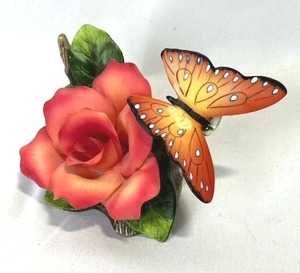 lot 99 image: Ceramic Rose Figurines with Butterfly