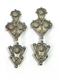 lot 106 image: Vintage 800 Stamped Silver Earrings (8.6 grams) 2.25 Long