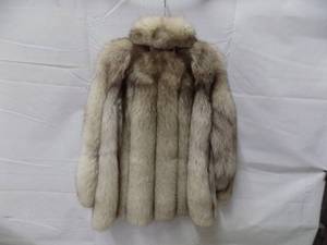 Vintage Ladies Fur Coat (Schlampps, Minneapolis)