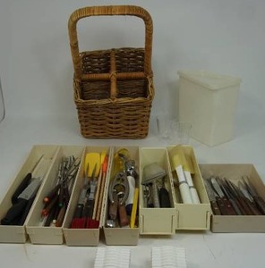 Small Housewares Wine Champagne Server Picnic Basket, Kitchen Utensils Etc.