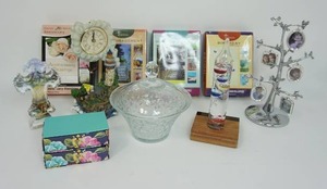 Home DeCor Tabletop Dresser Desk Vintage KIG Indonesia Clear 7 Glass Bowl With Lid Greeting Cards Etc...