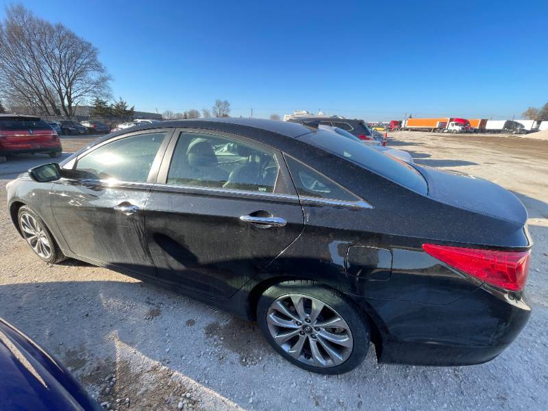 2012 Hyundai Sonata - 1 OWNER -  82,250 MILES