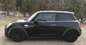lot 5 image: 2015 Mini Cooper S
