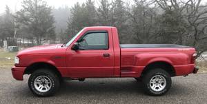 lot 14 image: 2004 Ford Ranger Edge