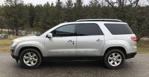 lot 13 image: 2007 Saturn Outlook XR AWD