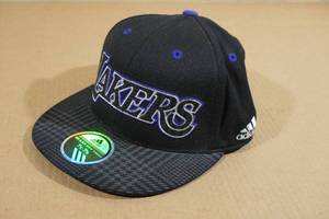 lot 209 image: Lakers Hat -Size 7-14-7-78