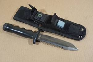 lot 240 image: Explorer Wilderness Hunting Knife