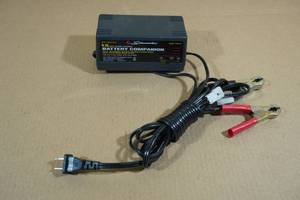 lot 244 image: Schumacher 1.5amp Battery Companion