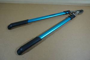 lot 261 image: Bondpro Garden Shears