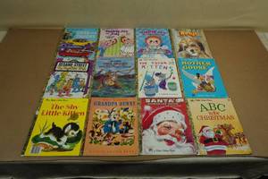 lot 283 image: 12 Vintage Little Golden Childrens Books