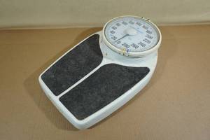lot 286 image: Vintage Scale