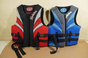 lot 293 image: 2 Maui & Sons Life Jackets -Mens Large