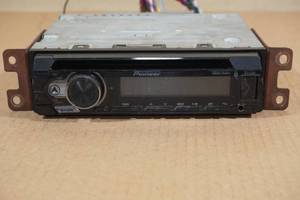 lot 302 image: Pioneer DEH-S31BT Bluetooth CD Car Deck