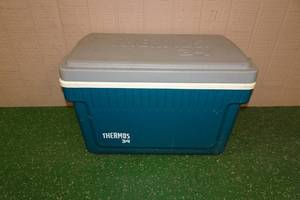 lot 337 image: Thermos 34 Quart Cooler