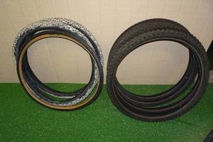 lot 347 image: Assorted Bike Tires - 4 are Studded
