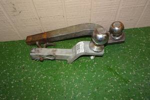 lot 350 image: 2 Hitches - 2 & 1-78