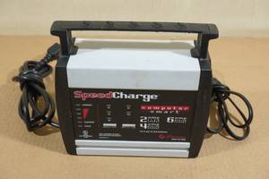 lot 13 image: Schumacher Speed Battery Charger
