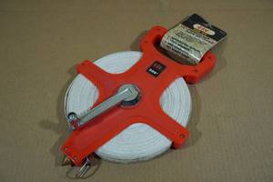 lot 18 image: IIT 12 Fiberglass Tape Measure
